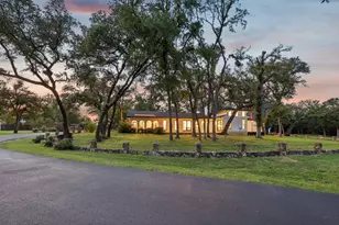 707 Harbor Dr, Georgetown, TX 78633 - Photo 1