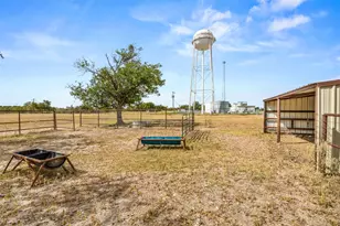 105 Davis Dr, Thorndale, TX 76577 - Photo 34
