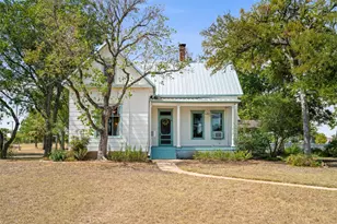 105 Davis Dr, Thorndale, TX 76577 - Photo 1