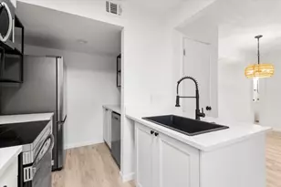 2119 Oxford Ave, Austin, TX 78704 - Photo 2