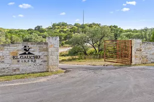 21301 Kathy Ln, Spicewood, TX 78669 - Photo 20
