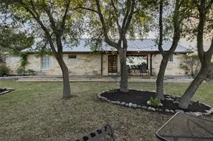 21301 Kathy Ln, Spicewood, TX 78669 - Photo 18