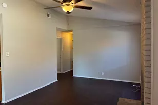 7208 Lilac Ln, Austin, TX 78745 - Photo 6