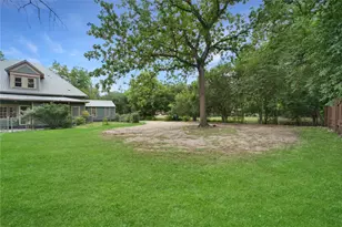 1222 W Hopkins St, San Marcos, TX 78666 - Photo 36
