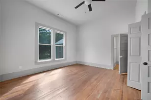 1222 W Hopkins St, San Marcos, TX 78666 - Photo 16