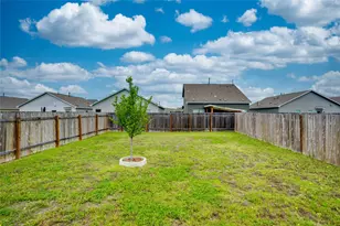 13520 Knights Br Dr, Elgin, TX 78621 - Photo 16