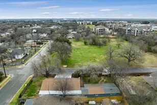 901 Valdez St, Austin, TX 78741 - Photo 8