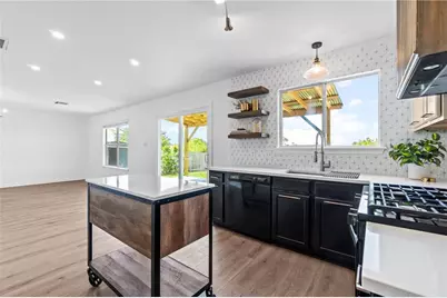 329 Prairie Verbena Drive, Kyle, TX 78640 - Photo 12