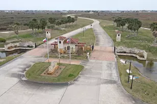 591 E Burgundy St, Port O'Connor, TX 77982 - Photo 34