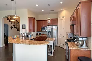 591 E Burgundy St, Port O'Connor, TX 77982 - Photo 10