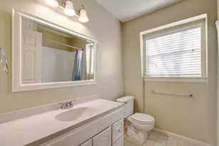 1704 E M. Franklin Ave, Austin, TX 78721 - Photo 12