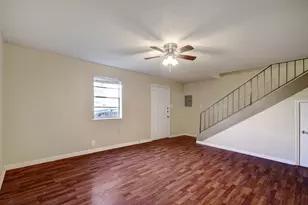 1704 E M. Franklin Ave, Austin, TX 78721 - Photo 2