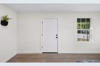 836 W Bell Avenue, Rockdale, TX 76567 - Photo 4