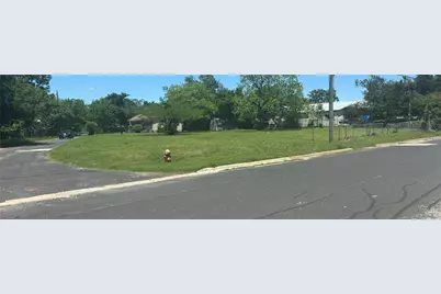 510 W Brenham Street, Elgin, TX 78621 - Photo 14