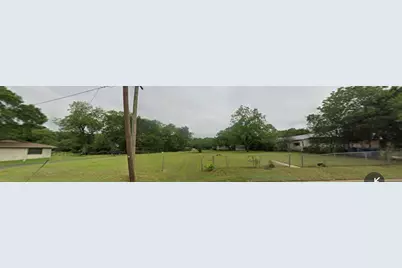 510 W Brenham Street, Elgin, TX 78621 - Photo 8