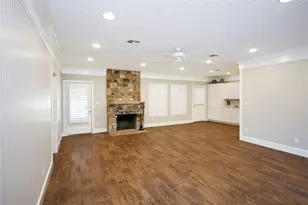 2221 Gruene Rd Rd, New Braunfels, TX 78130 - Photo 14