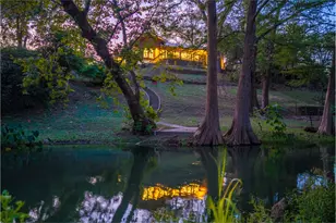 2221 Gruene Rd Rd, New Braunfels, TX 78130 - Photo 2