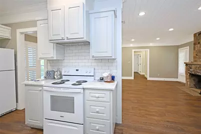 2221 Gruene Rd Road, New Braunfels, TX 78130 - Photo 16