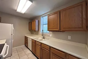 2409 Leon St, Austin, TX 78705 - Photo 6