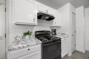 8710 Davis Oaks Trail, Austin, TX 78748 - Photo 12