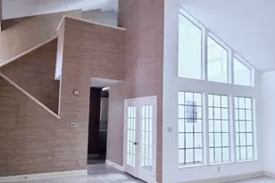 10215 River Plantation Dr, Austin, TX 78747 - Photo 8