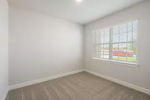 517 W Luna Blue Ln, Jarrell, TX 76537 - Photo 8