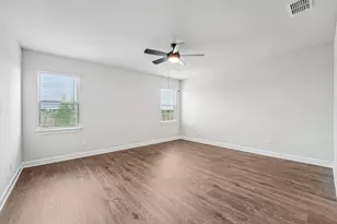 517 W Luna Blue Ln, Jarrell, TX 76537 - Photo 6