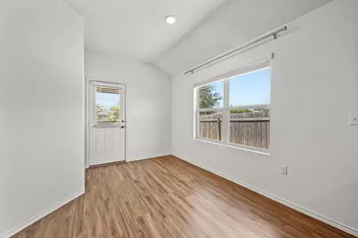 10404 Premier Park Street, Austin, TX 78747 - Photo 12