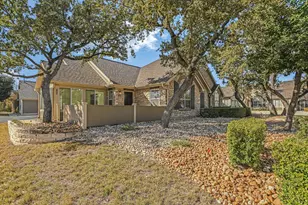 30 Wildwood Dr, Georgetown, TX 78633 - Photo 1