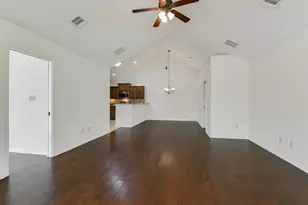 30 Wildwood Dr, Georgetown, TX 78633 - Photo 6