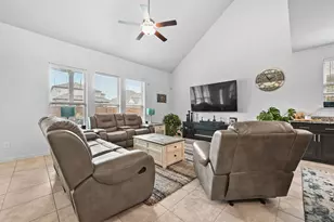 275 Coyote Crk Wy, Kyle, TX 78640 - Photo 12