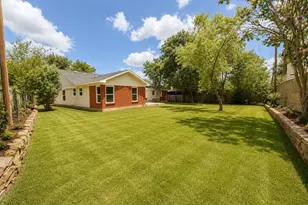 1807 Corona Dr, Austin, TX 78723 - Photo 18