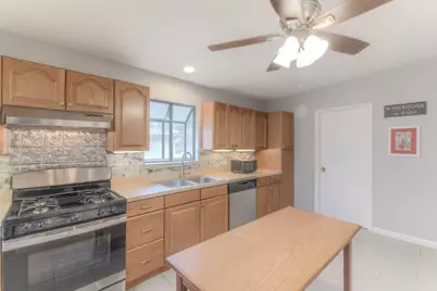 505 W Crestland Drive, Austin, TX 78752 - Photo 14