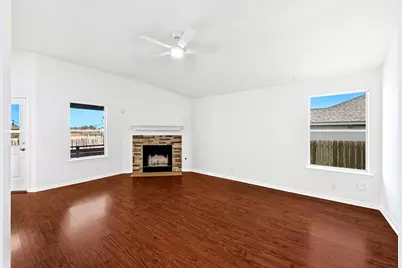 196 Musgrav, Kyle, TX 78640 - Photo 2