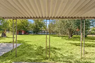 160 Gaeke St, Giddings, TX 78942 - Photo 20