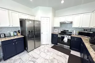 2106 Huxley Ln, Round Rock, TX 78664 - Photo 12