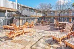 2401 Manor Rd, Austin, TX 78722 - Photo 10