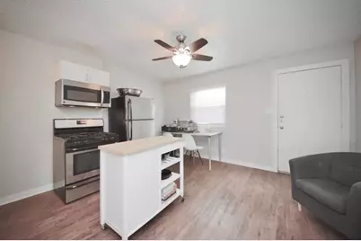 2401 Manor Road #132A, Austin, TX 78722 - Photo 4