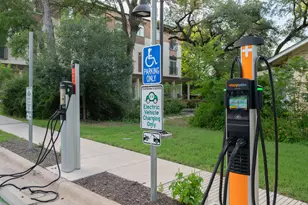 6700 Menchaca Rd #24 Rd, Austin, TX 78745 - Photo 16