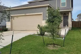 136 Eagles Dare Ln, Jarrell, TX 76537 - Photo 4