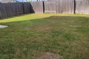 136 Eagles Dare Ln, Jarrell, TX 76537 - Photo 18