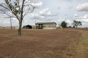 61 Co Rd 433, Thrall, TX 76578 - Photo 2