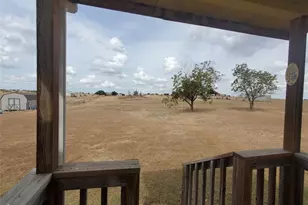 61 Co Rd 433, Thrall, TX 76578 - Photo 16