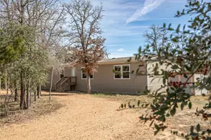 12899 Young Ln, Carmine, TX 78932 - Photo 20