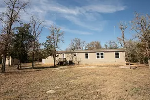 12899 Young Ln, Carmine, TX 78932 - Photo 16
