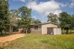 12899 Young Ln, Carmine, TX 78932 - Photo 22