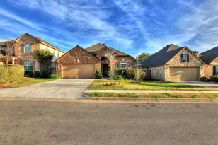 140 Copper Lake Ln, Georgetown, TX 78628 - Photo 32