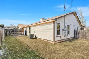 13401 Saddlebrook Trail, Austin, TX 78729 - Photo 14