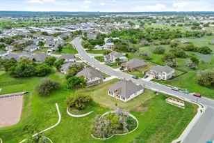 1412 Scenic Oaks Dr, Georgetown, TX 78628 - Photo 38