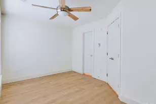 711 W 32nd St, Austin, TX 78705 - Photo 32